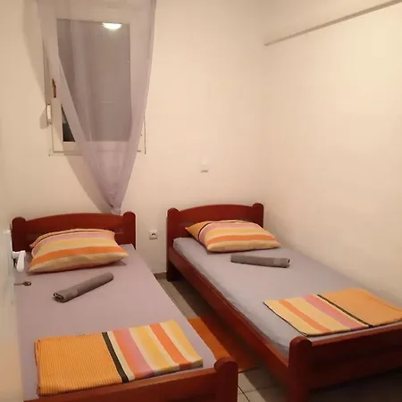 Apartment By The Sea - Lozice, - 22044 Vir