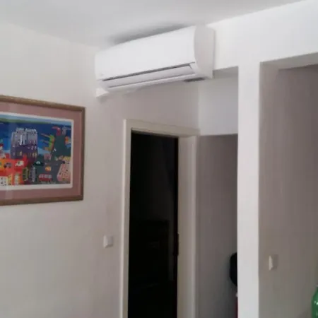 Apartment By The Sea - Lozice, - 22044