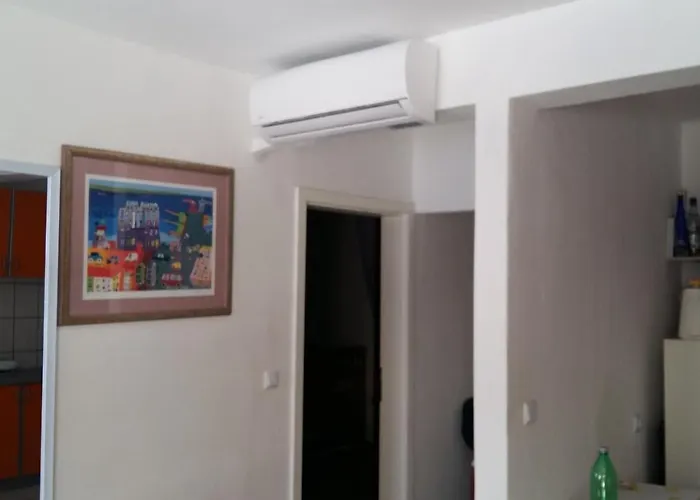Apartment By The Sea - Lozice, - 22044